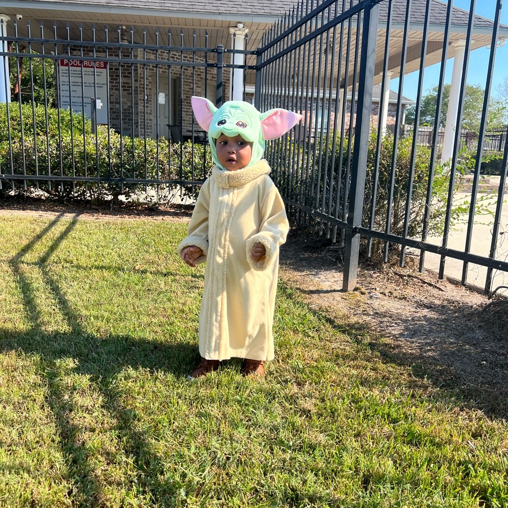 Star Wars Mandalorian Grogu Beige Costume Size 2T-3T Like New Condition - Picture 8 of 8
